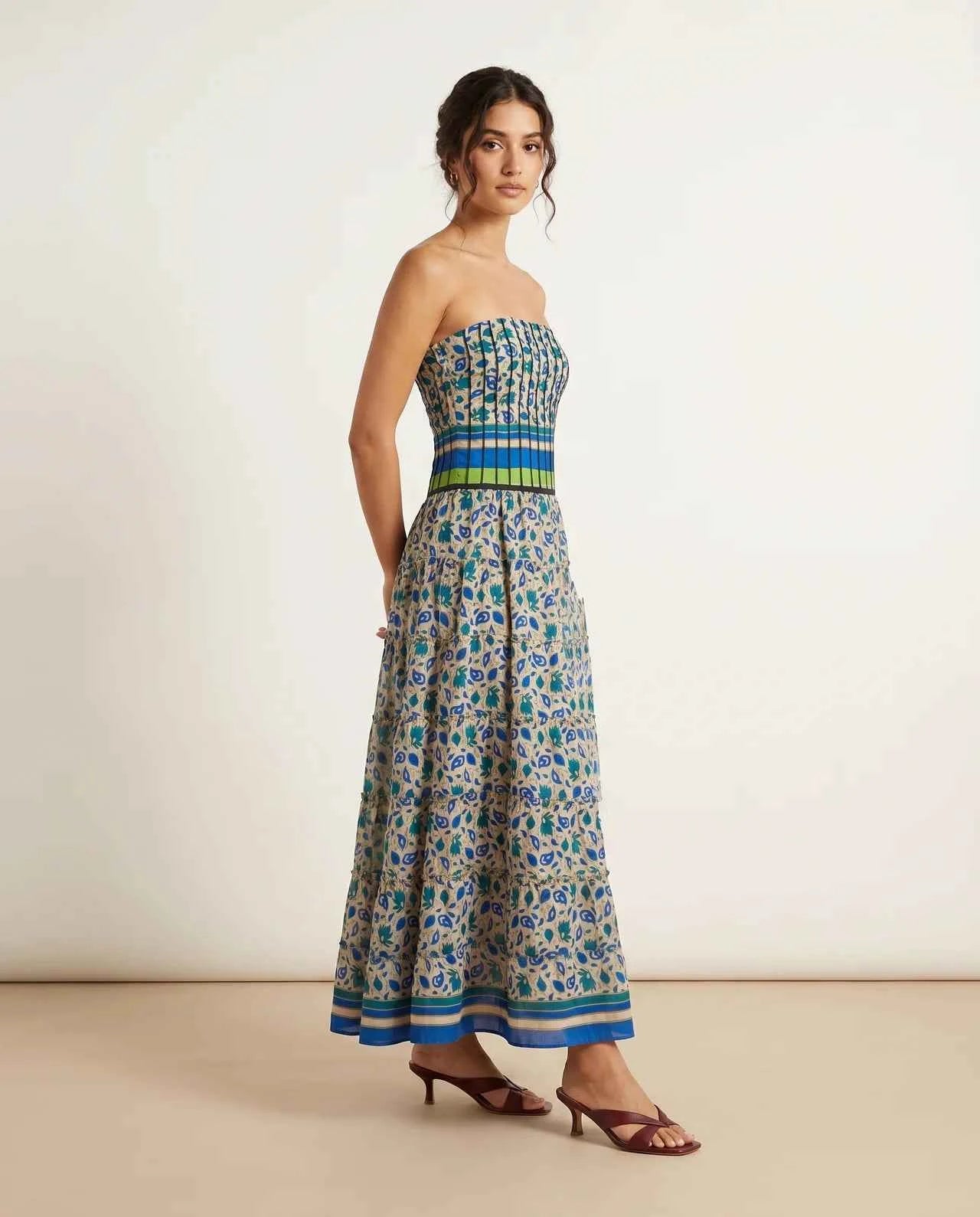 Vestido Évora | La Elegancia Artesanal que Despierta Todas las Miradas