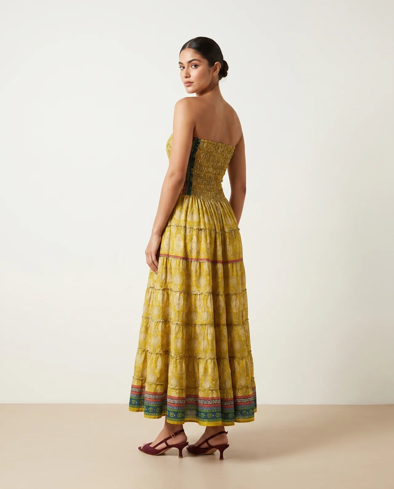 Vestido Évora | La Elegancia Artesanal que Despierta Todas las Miradas
