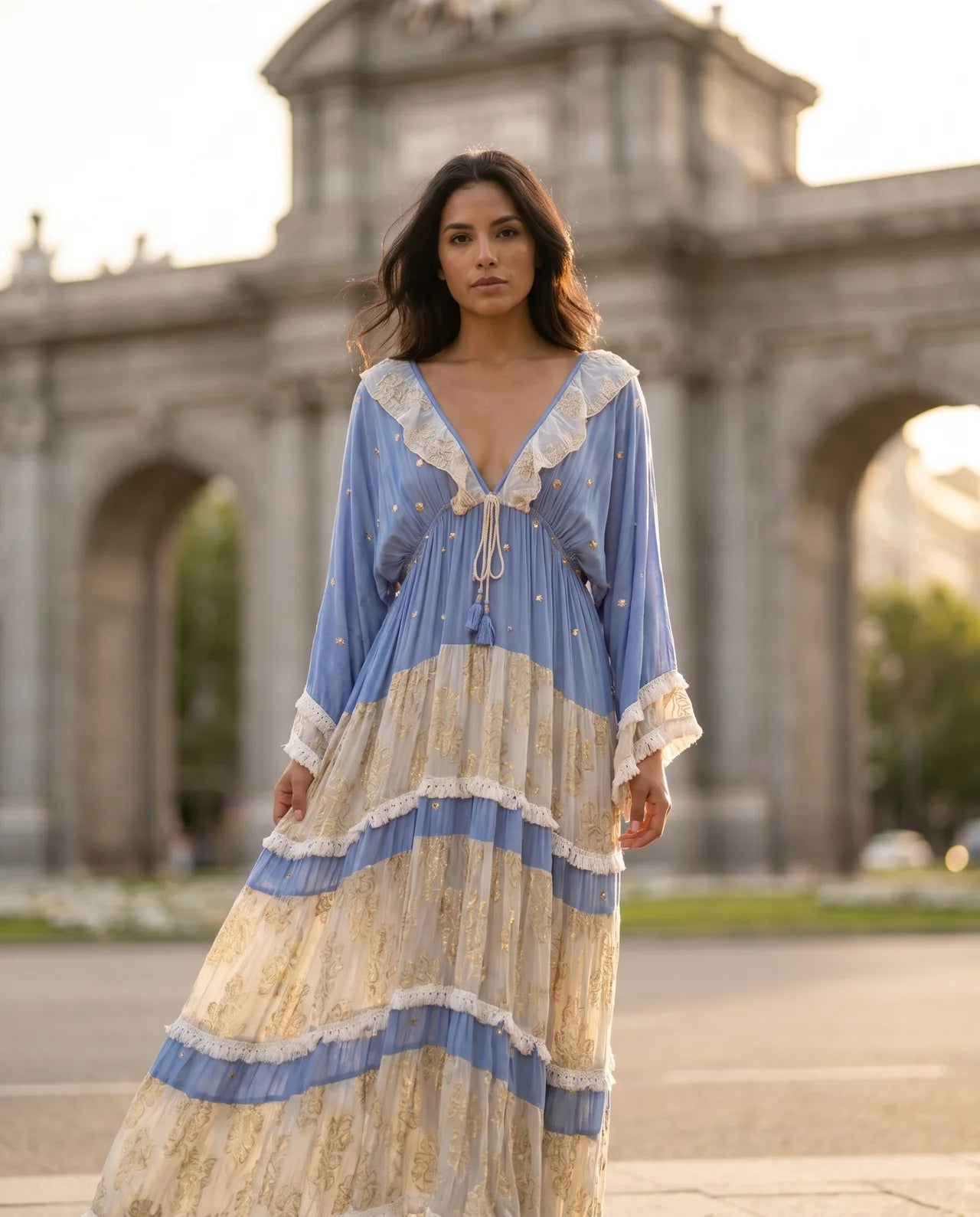 Vestido Bianca – Encanto Bohemio de Lujo Porque refleja perfectamente su diseño fluido, sus delicados bordados y su aire elegante y exclusivo