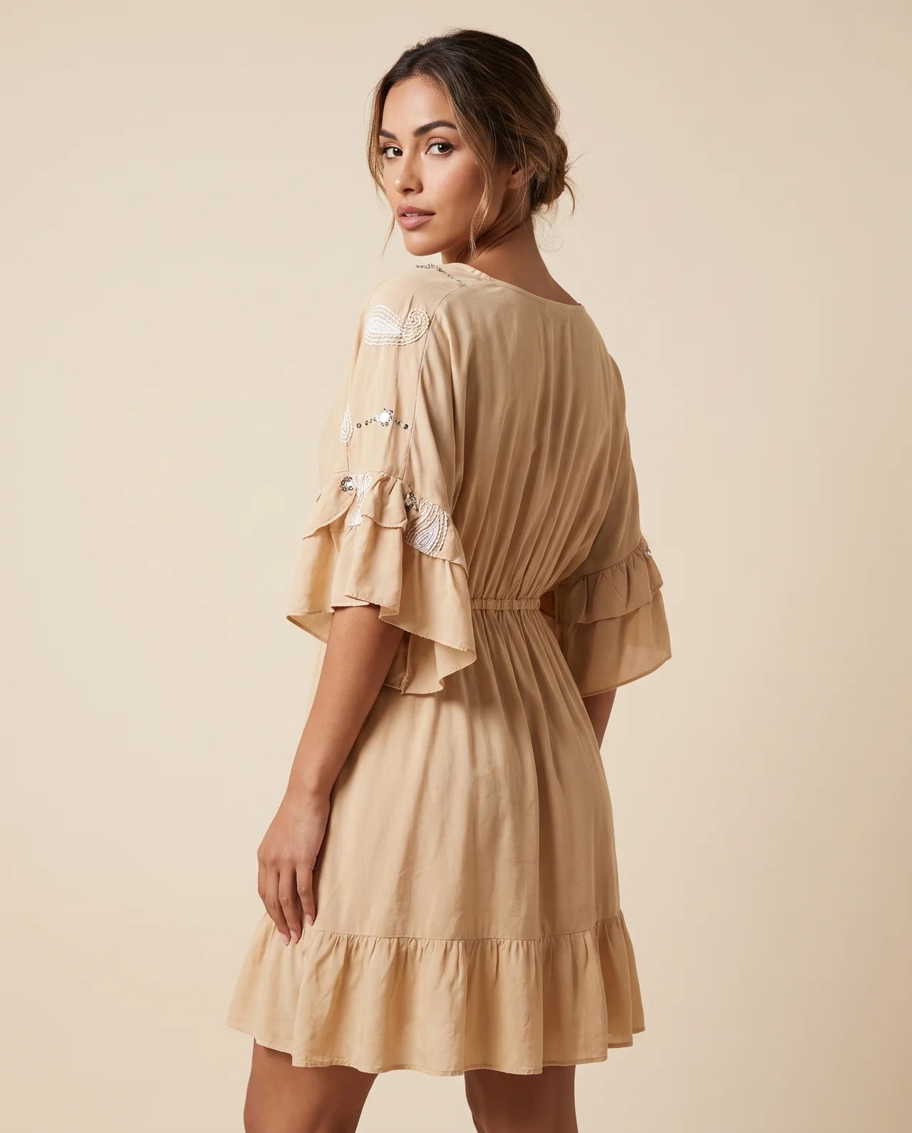 Vestido Azahara | La Elegancia Bohemia que Realza tu Belleza Natural