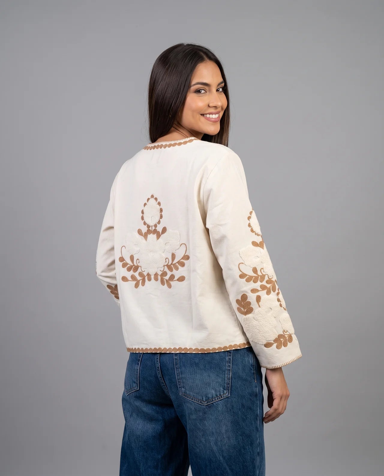 LÚA  Premium Cotton Jacket with Artisan Floral Embroidery in White & Blue or White & Beige