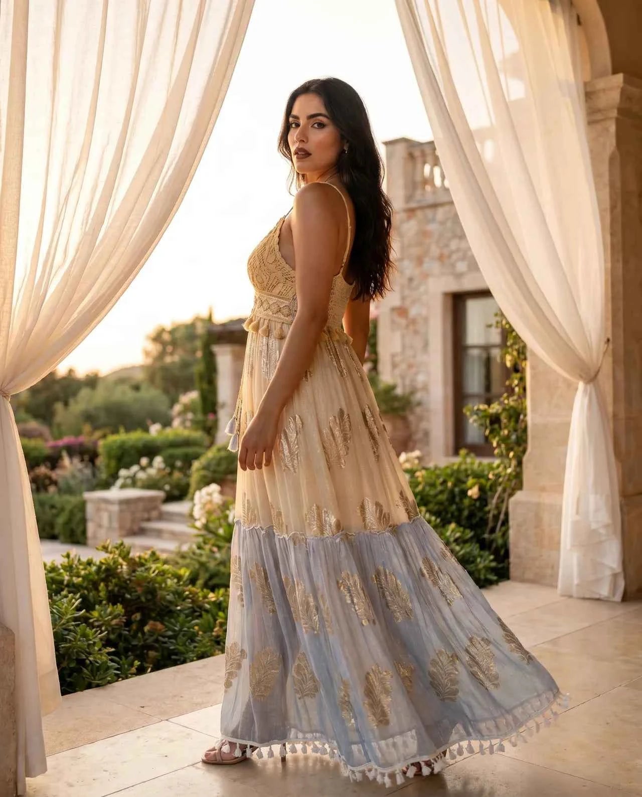 Vestido Nuora | Brillo y Elegancia en Lurex Diseñado para destacar con un acabado luminoso y sofisticado que realza tu estilo en cualquier ocasión.