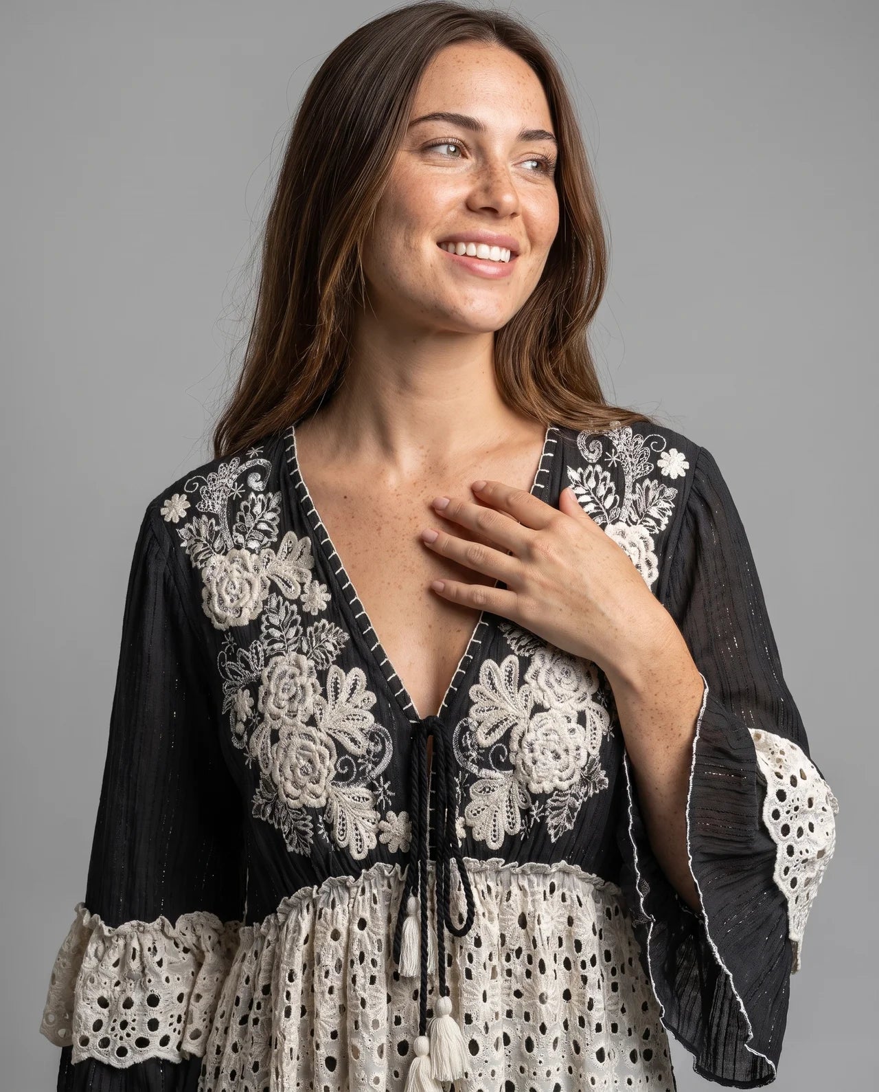 Yale Dress – Luxurious Wool Adorned with Handcrafted Sequins
