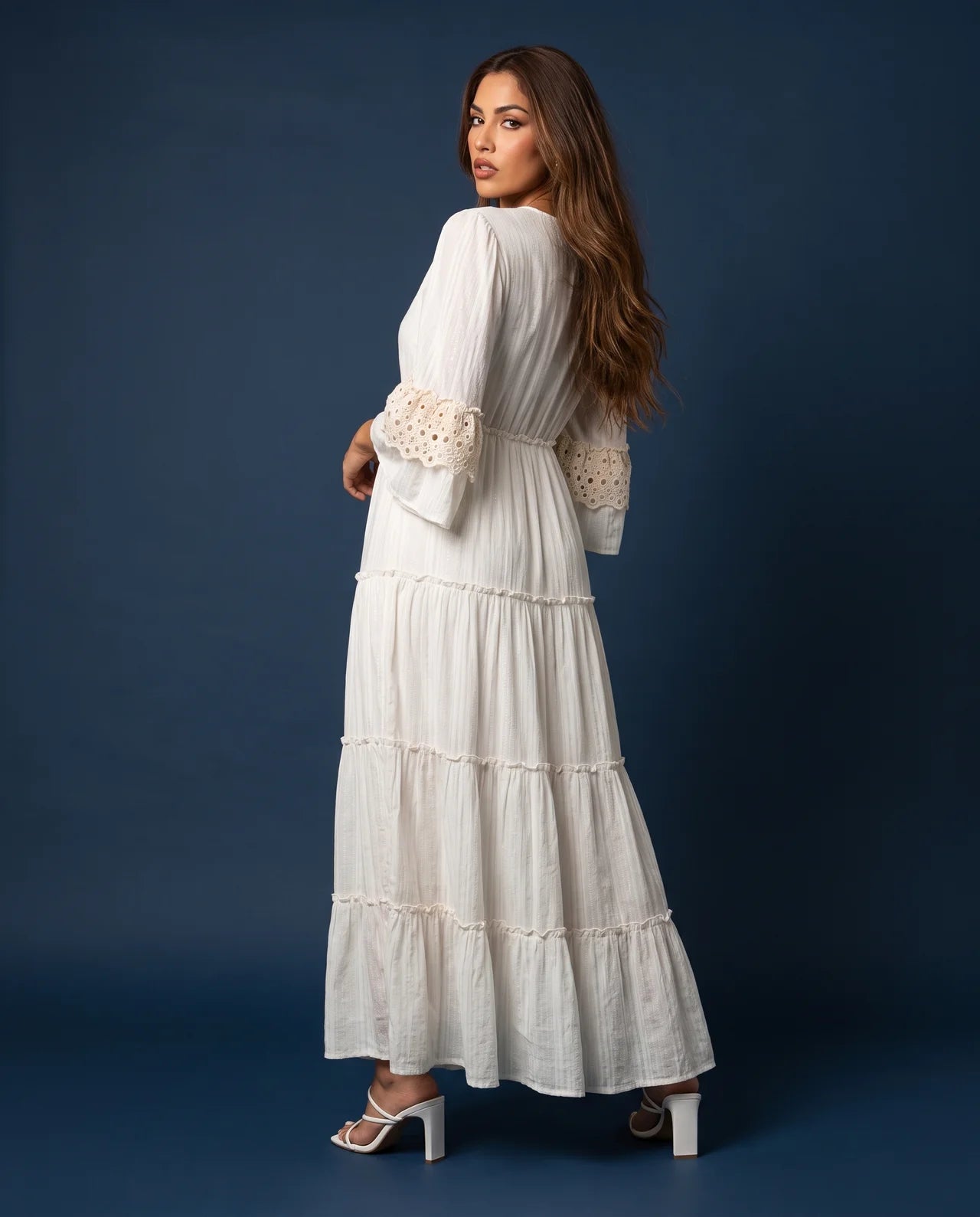 Yale Dress – Luxurious Wool Adorned with Handcrafted Sequins